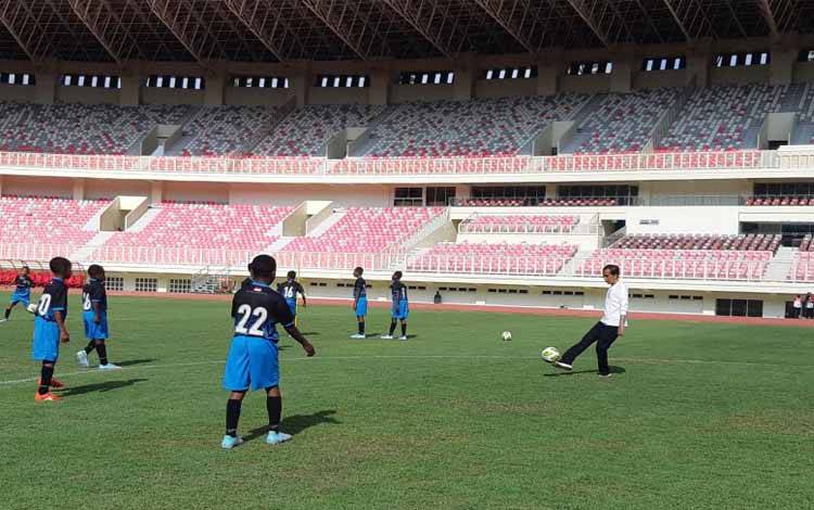 Presiden Joko Widodo Luncurkan Papua Football Academy