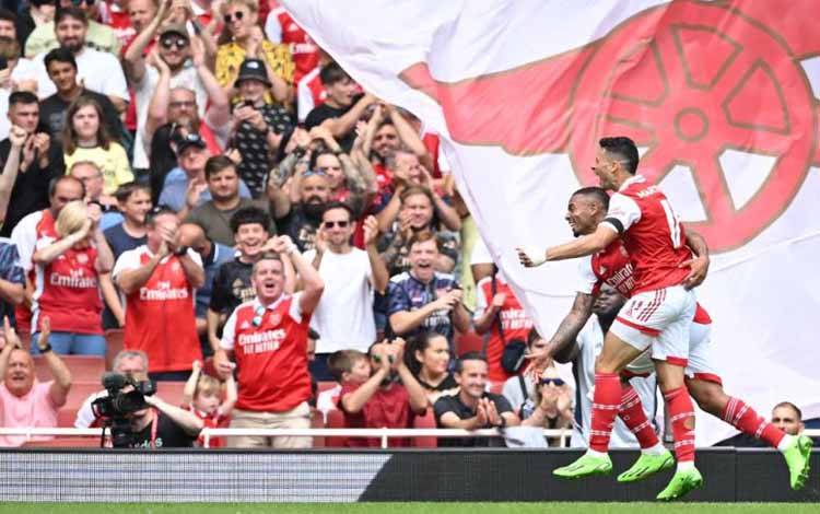 Bekuk Villa 2-1, Arsenal Tetap di Puncak dan Lanjutkan Tren Kemenangan