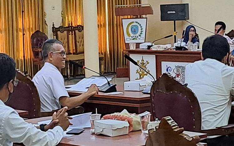 Pemkab Lamandau Bahas Penghapusan Tekon dengan DPRD