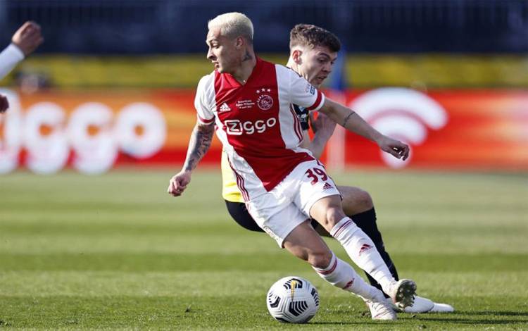 Leicester City Datangkan Wout Faes untuk Gantikan Wesley Fofana