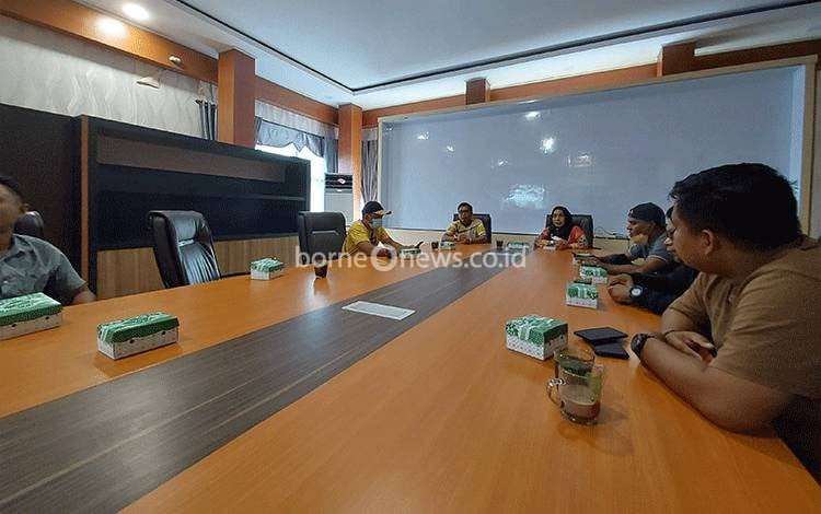 Plt Sekretaris DPRD Kapuas Gelar Pertemuan Dengan Jurnalis Perkuat Silaturahmi dan Sinergi