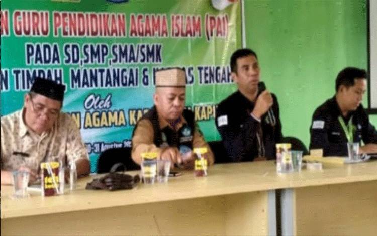 Guru PAI di Tiga Kecamatan di Kapuas Diberikan Pembinaan
