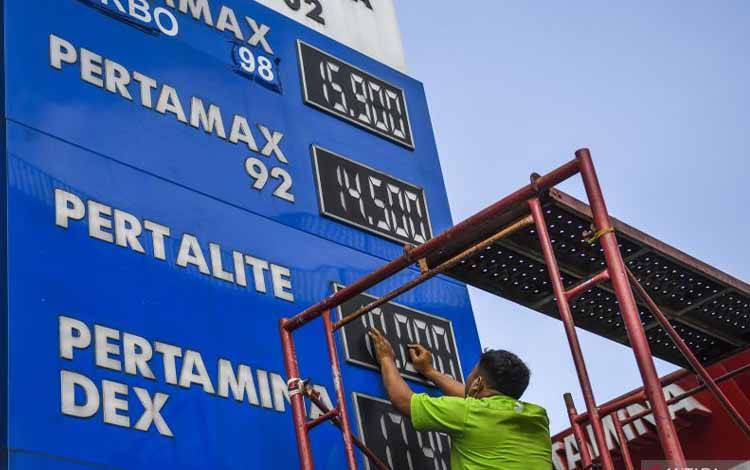 Ekonom Yakin Indonesia Mampu Hadapi Dampak Kenaikan Harga BBM