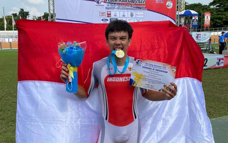 Bernard Van Aert Ukir Sejarah Lolos Kualifikasi Kejuaraan Dunia Trek