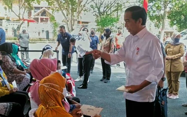 Presiden Jokowi Ingatkan Masyarakat Gunakan Bantuan dengan Bijak
