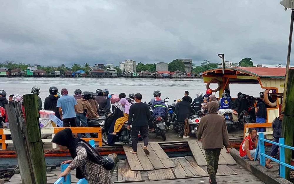 Kenaikan BBM Picu Naiknya Tarif Feri Penyeberangan di Kapuas