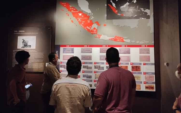 Wartawan Ekonomi Kalteng Diajak Kunjungi Museum Bank Indonesia