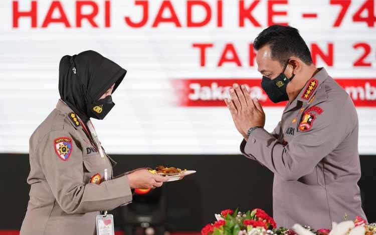 Kapolri: Polwan Garda Terdepan Polri Raih Kepercayaan Masyarakat