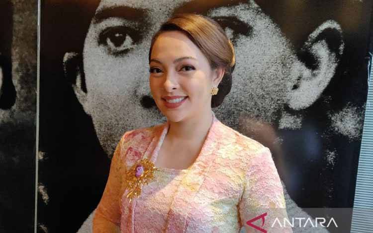 Reisa Broto Asmoro Sebut Kebaya Bisa Jadi Tren Seperti Batik