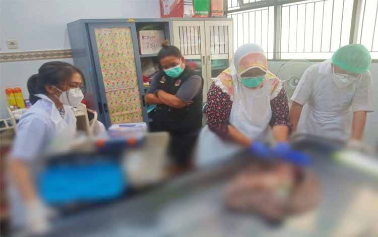 Gadis di Palangka Raya Buang Bayinya di Dekat Saluran Air Kamar Mandi