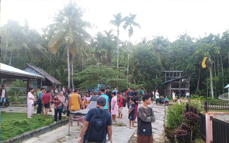 Ratusan Warga Mengungsi Dampak Gempa Kepulauan Mentawai