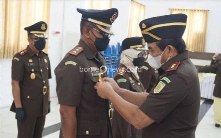 Kajati Kalteng Minta Jajaran Jaga Profesionalitas Tangani Kasus