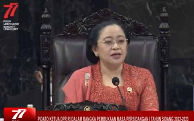 Arsip foto - Tangkapan layar Ketua DPR RI Puan Maharani pada Sidang Tahunan MPR RI sekaligus Sidang Bersama DPR RI dan DPD RI Tahun 2022 dalam rangka memperingati HUT Ke-77 RI di Jakarta, Selasa (16/8/2022). (ANTARA/ Zubi Mahrofi)
