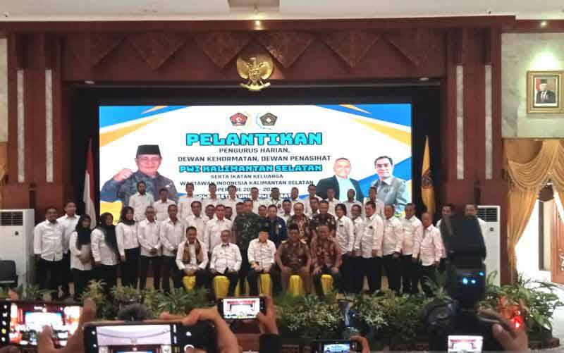 Atal Depari Lantik Pengurus PWI Kalsel Periode 2022 - 2027