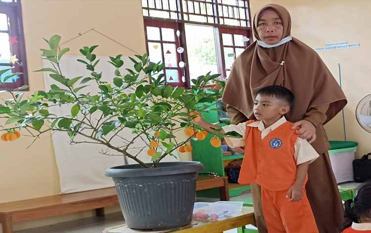 Mengenalkan Konsep Berhitung 1-10 Melalui Media Sederhana kepada Anak Usia Dini