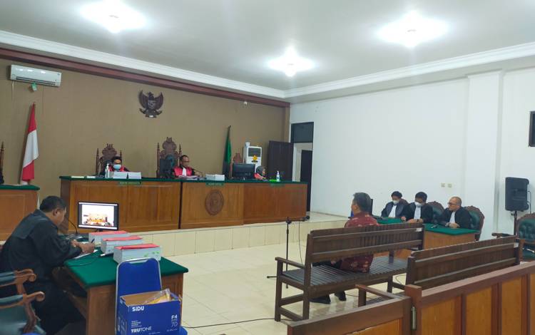 Eksepsi Terdakwa Kasus Korupsi Kontainer Lapak PKL Yos Sudarso Ditolak