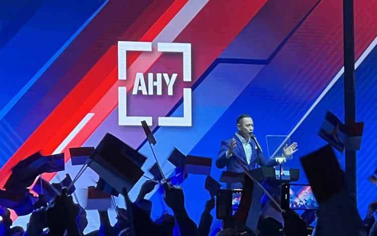 Ketua Umum Partai Demokrat Agus Harimurti Yudhoyono (AHY) ketika membacakan pidato kebangsaan dalam Rapat Pimpinan Nasional (Rapimnas) Partai Demokrat di Jakarta Convention Center, Jakarta Pusat, Jumat (16/9/2022). ANTARA/Putu Indah Savitri
