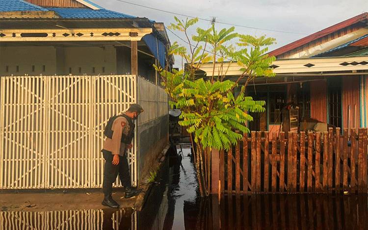 Musim Hujan, Warga Palangka Raya yang Tinggal di Bantaran Sungai Diminta Waspada Banjir