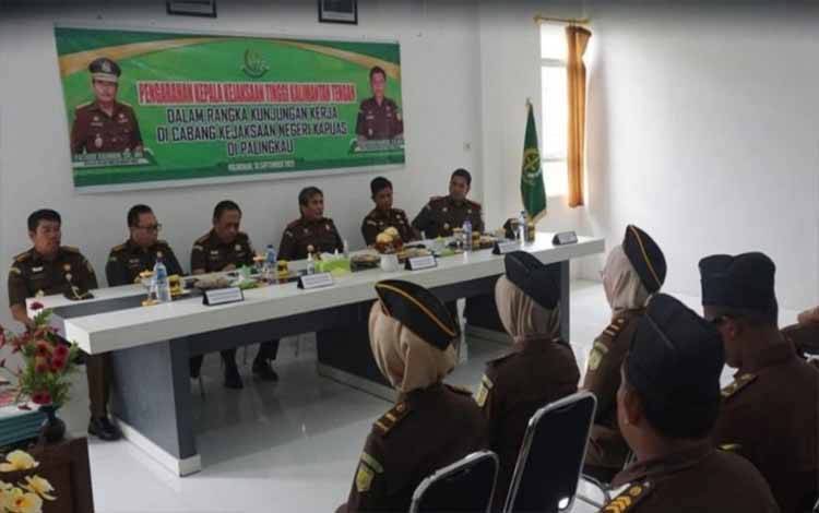 Kunjungi Kejari Kapuas, Kajati Kalteng Ingatkan Jajarannya Tak Salahgunakan Program Restorative Justice