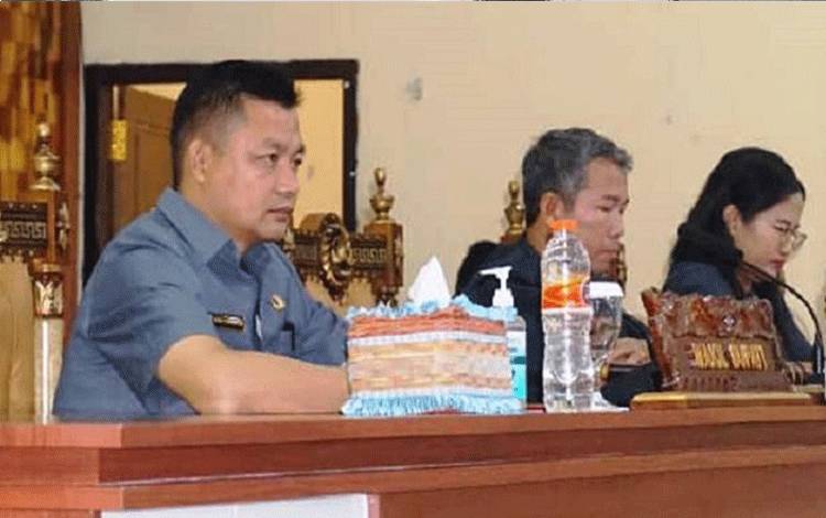 Wabup Lamandau Tanggapi Pandangan Umum Fraksi
