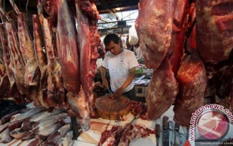 Ilustrasi. Penjual daging sapi (Foto Antara)