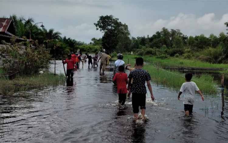 Terdampak Banjir, Sekolah di Kumpai Batu Bawah Diliburkan