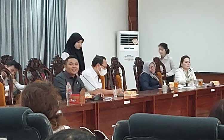 Anggota DPRD Kapuas Ini Dukung Aspirasi Guru Paud Sertifikasi Non PNS