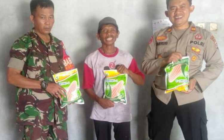 TNI dan Polri Bersinergi Dukung Penanaman Jagung Pupil di Rakumpit