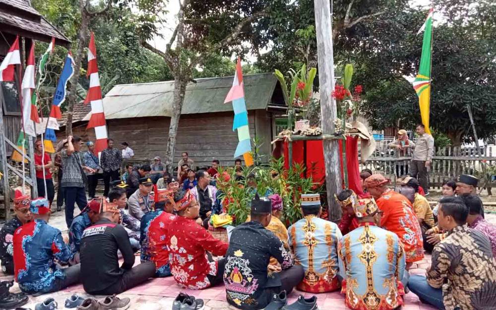 Ketua DAD Sukamara Harapkan Budaya Dayak Terus Dilestarikan