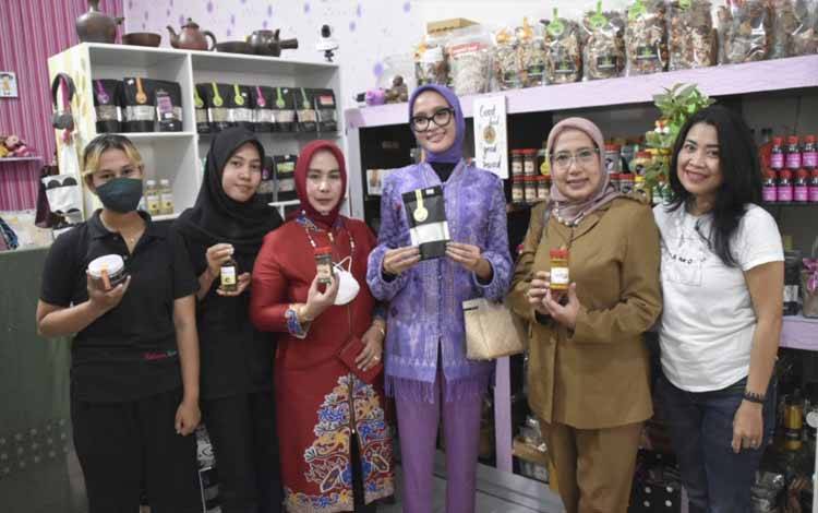Ivo Sugianto Sabran Dorong Pemasaran Online Jamu Kanaya Herbal