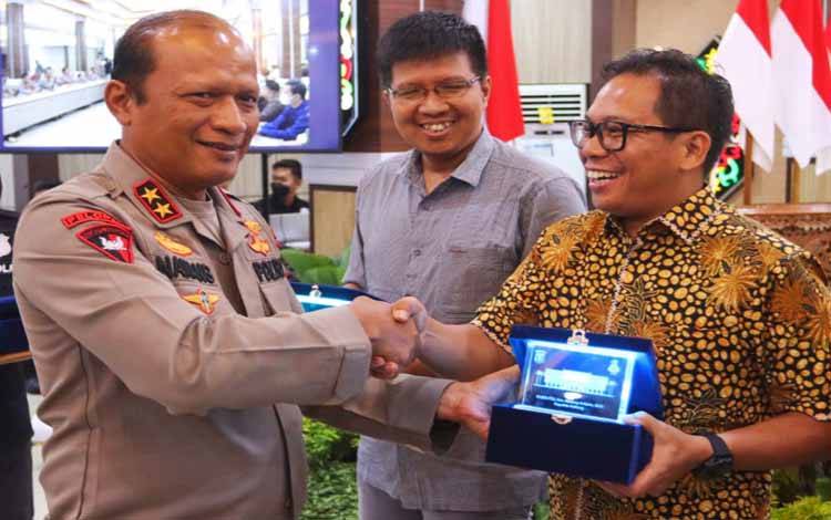 Kapolda Kalteng Buka Seminar Nasional Media Digital