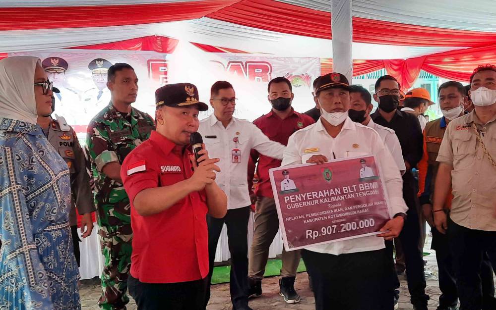 Nelayan Kobar Dapat Bantuan BLT BBM dari Gubernur Kalteng