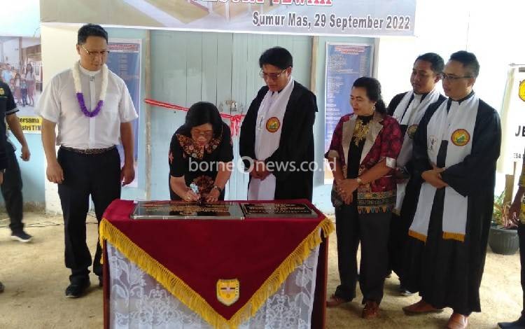 Tanggapan Bupati Gunung Mas di Peresmian Gedung Gereja Asi Jemaat GKE Sumur Mas