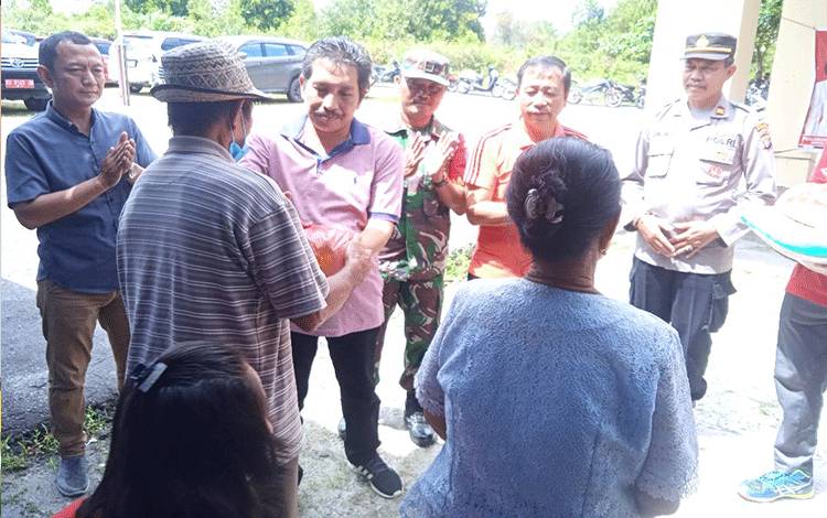 Disperindagkop UKM Pulang Pisau Minta Kades tak Naikkan Harga Paket Sembako Murah