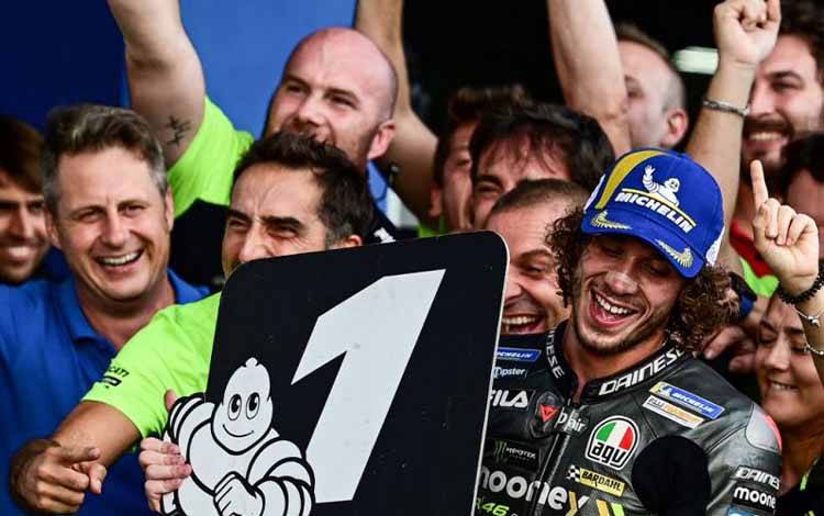 Bezzecchi Kejutkan Ducati dengan Pole Position Perdana di Thailand