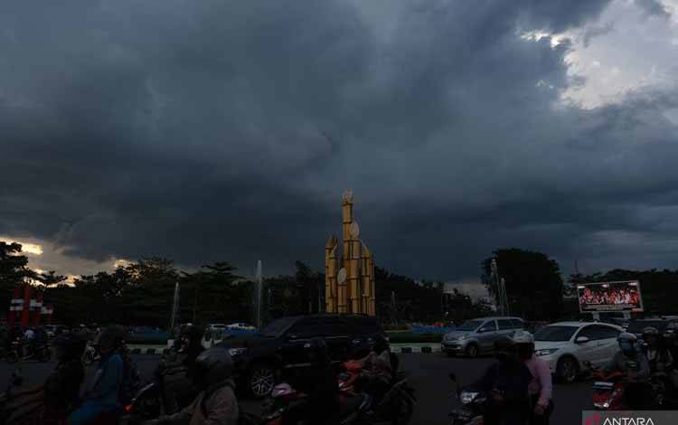 BMKG Imbau Warga Waspadai Potensi Cuaca Ekstrem pada 2-8 Oktober 2022