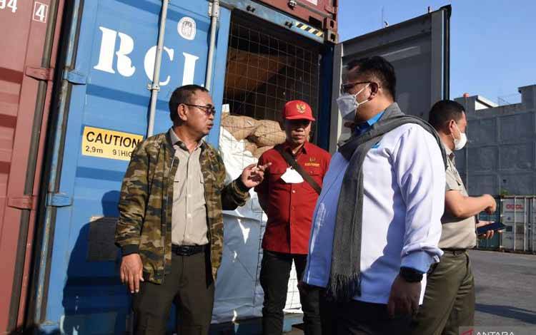 Barantan Lepas 1.619 Ton Produk Impor Hortikultura di Tiga Pelabuhan