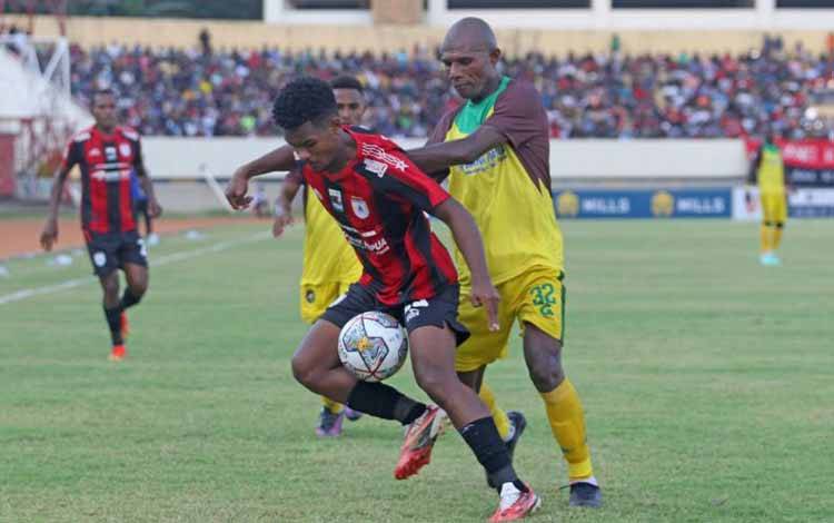 Persipura ke Puncak Klasemen Timur Setelah Imbangi Persewar