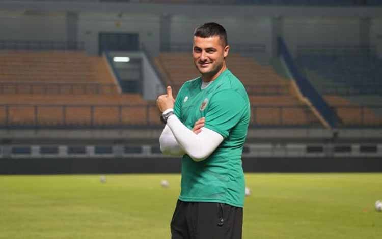 Asisten Pelatih Timnas Indonesia Mundur Demi Rawat Ibunda