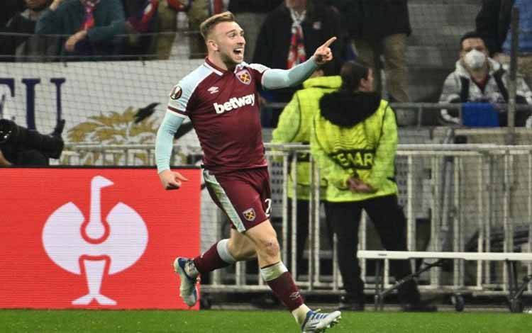 Hasil Liga Inggris lainnya: West Ham jauhi zona degradasi