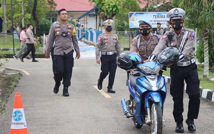 Wakapolres Pimpin Penertiban Anggota Sebelum Operasi Zebra Telabang Dimulai