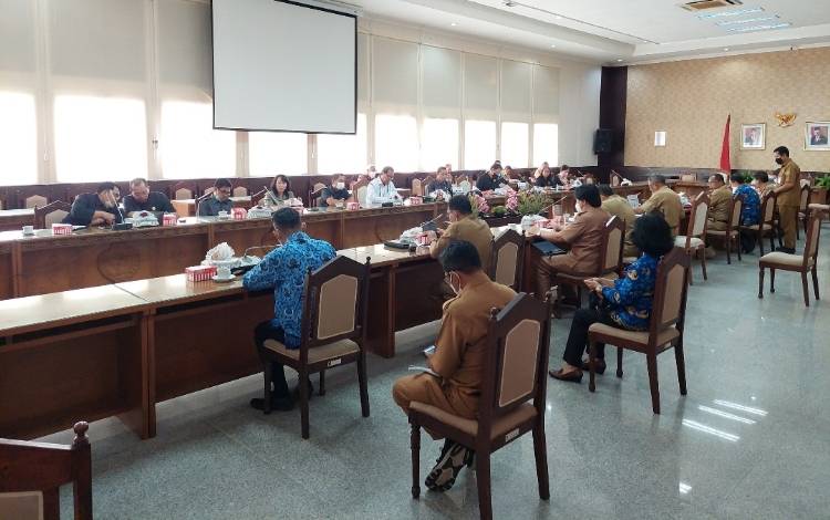 Dewan Harap Pemda Dukung Budidaya Madu Kelulut SPH Kalteng di Desa Bukit Liti