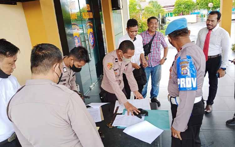 Propam Polresta Palangka Raya Tarik 6 Senjata Api Milik Anggota
