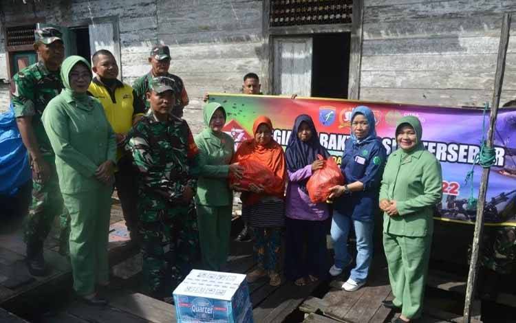 HUT ke-77 TNI, Kodim 1014/Pbn Bagikan Paket Sembako