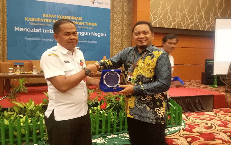 Segini Jumlah Warga yang Diberi Bantuan Dinsos Kotim