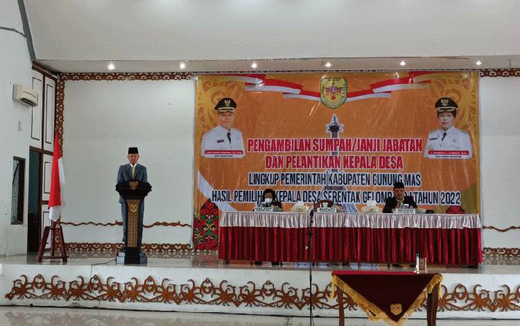 Pesan Bupati Gunung Mas Kepada Kades yang Baru Dilantik