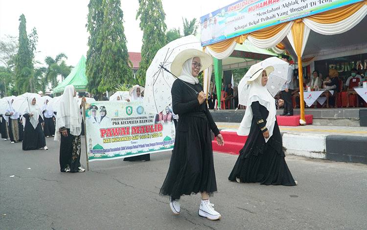 Ketua DPRD Kotim Apresiasi Pawai Maulid Nabi
