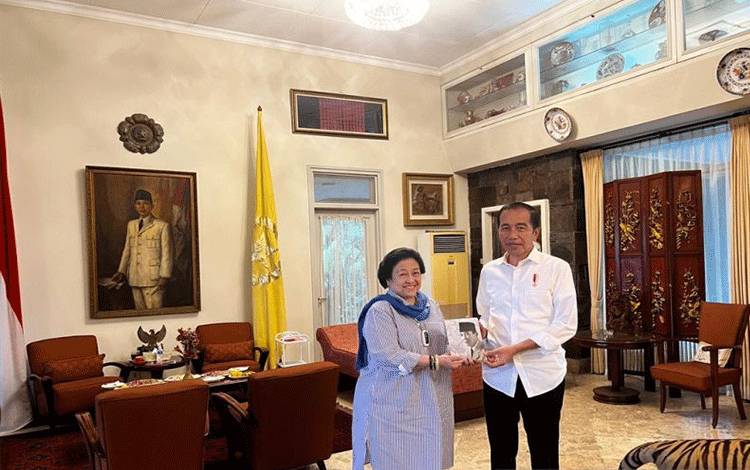 Megawati Bertemu Jokowi di Batutulis Selama 2 Jam