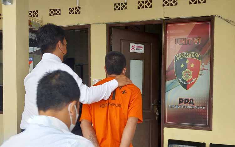 Cabuli Anak Tiri, Pria Ini Diamankan Polres Kapuas