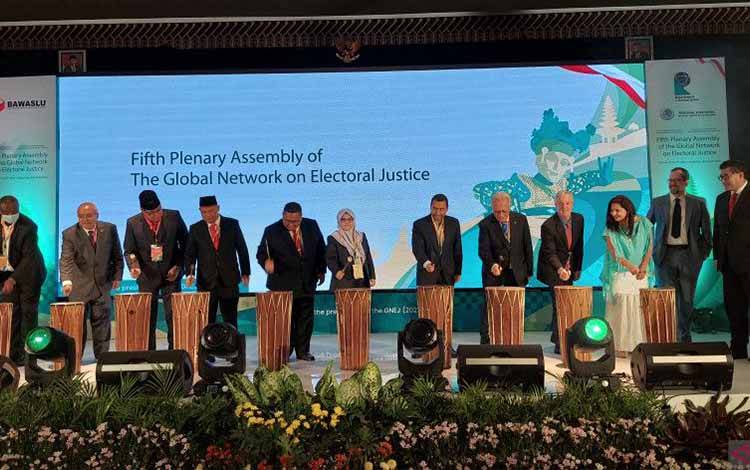Stafsus Mendagri: Kualitas Pemilu Indonesia Setara dengan Negara Lain